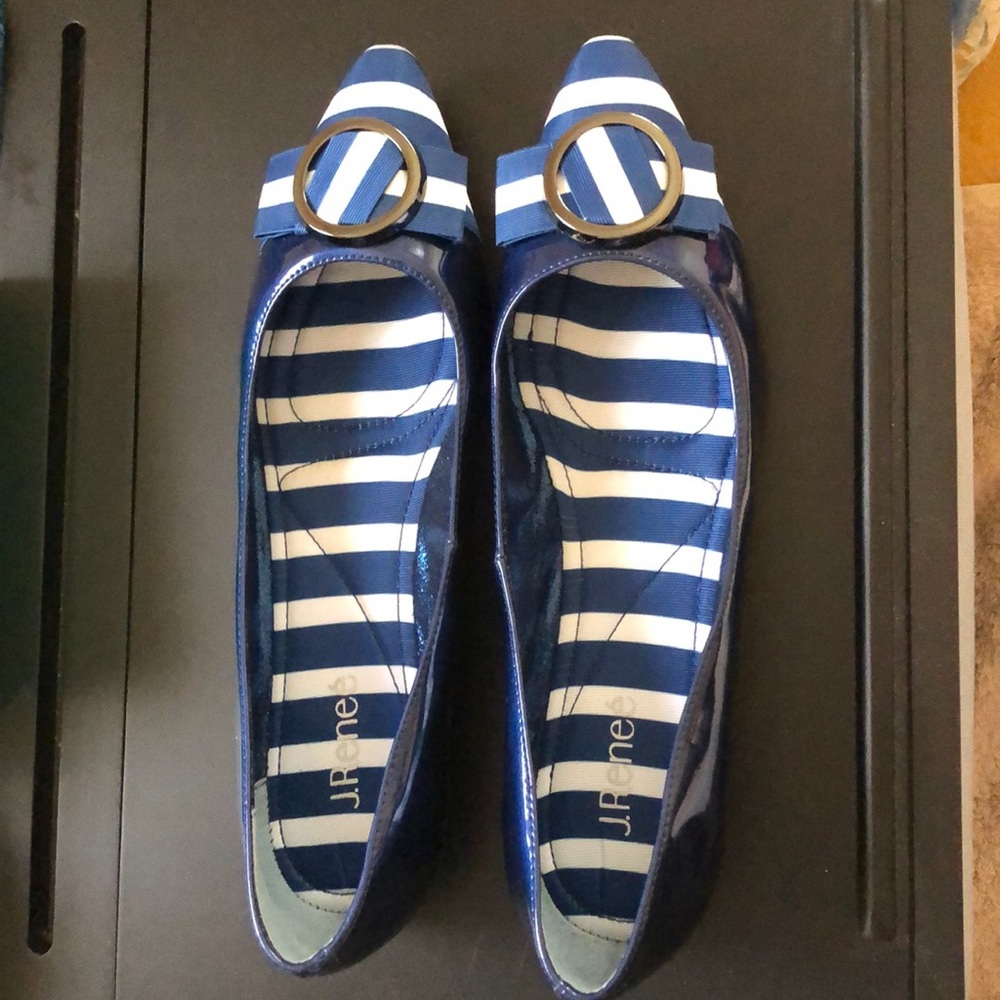 Women’s J. Renee flat - Picture 2 of 3